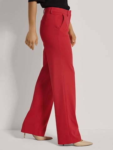 MADELEINE Loosefit Hose in Rot