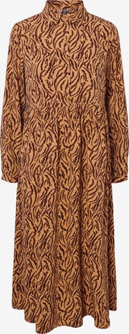 Robe-chemise 'April' PIECES en marron : devant