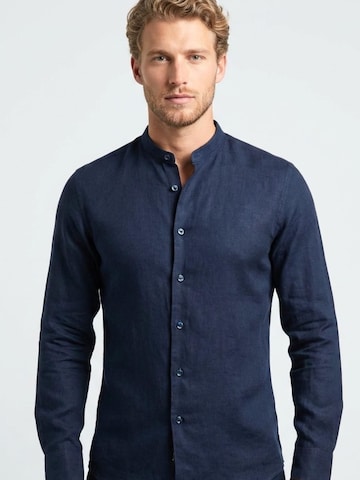 Slim fit Camicia business 'Caravaggio Essentials Linen Man Shirt Light Blue' di 7Camicie in blu