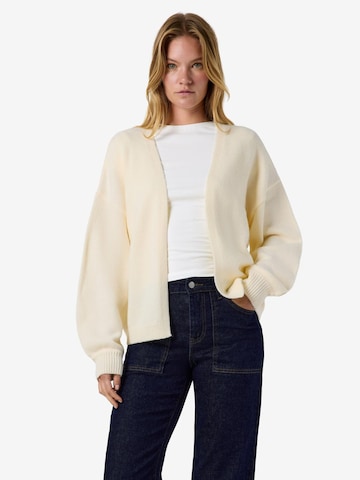 Cardigan 'NMMALIA' Noisy may en beige : devant