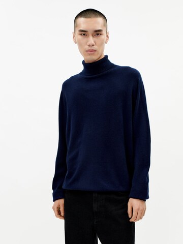 Pullover 'Men's Essential Turtleneck Cashmere Sweater' di GOBI Cashmere in blu: frontale