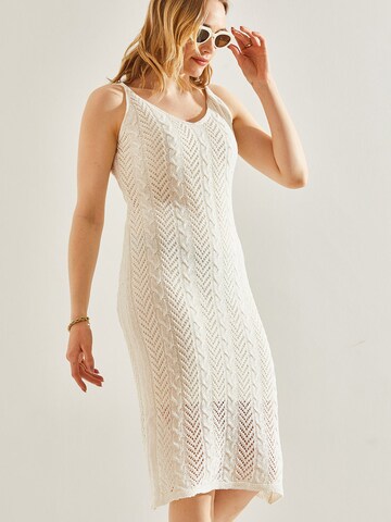 Bianco Lucci Плетена рокля в бежово: отпред