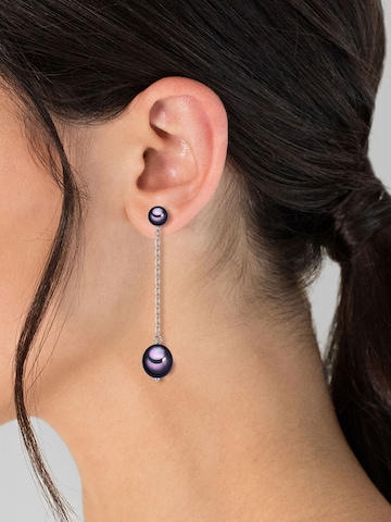Valero Pearls Earrings in Purple: front