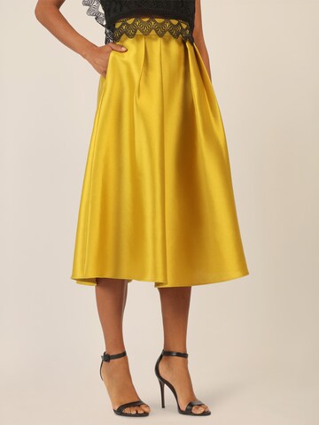 APART Skirt in Yellow: front