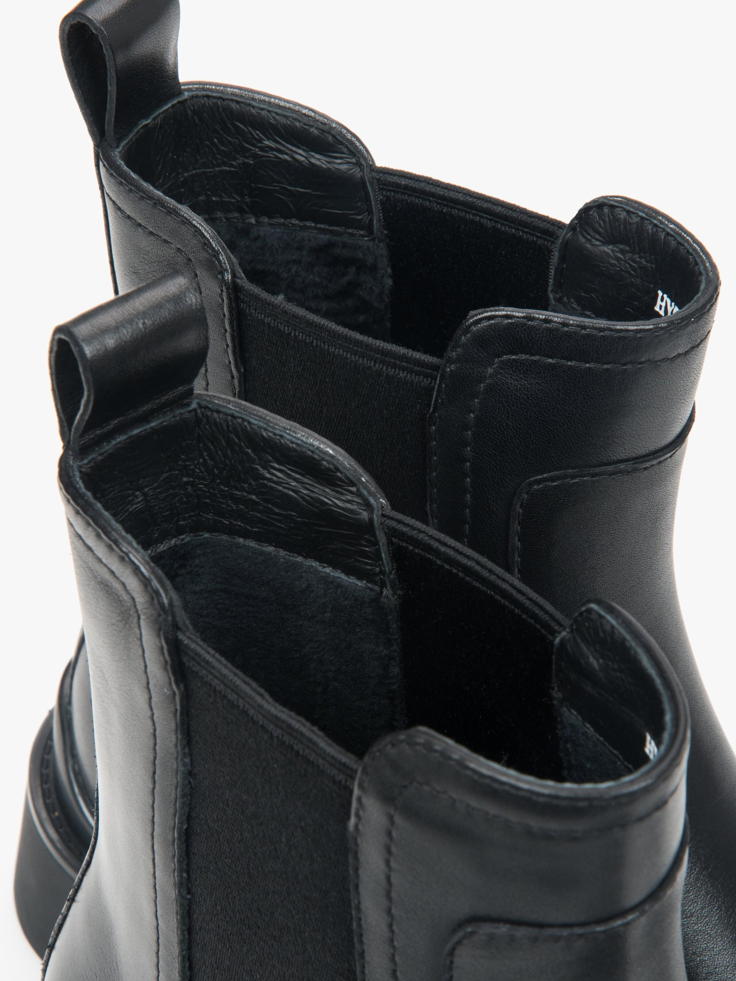 Boots chelsea '5826-62-150' di Estro in nero