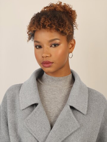 APART Between-Seasons Coat in Grey