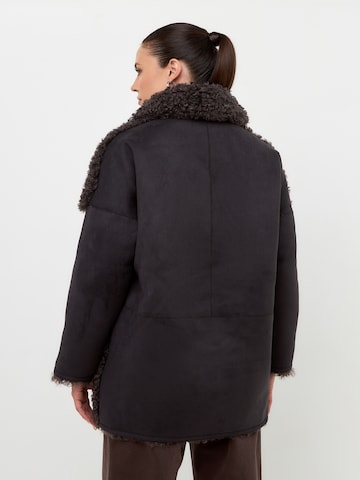 CESARE GASPARI Winter coat in Brown