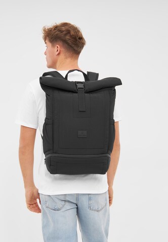 Johnny Urban Backpack 'Kyle' in Black: front
