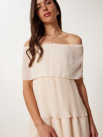 Robe Happiness İstanbul en beige