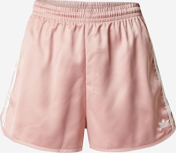 ADIDAS ORIGINALS Loosefit Housut 'Satin Shorts Ruffle' värissä vaaleanpunainen: etupuoli
