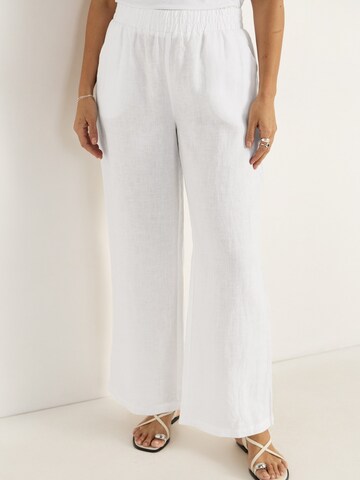 Cellbes of Sweden Wide leg Trousers in White: front