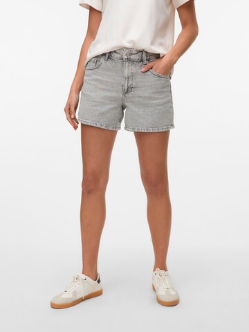 VERO MODA regular Jeans 'VMTess' i grå: forside