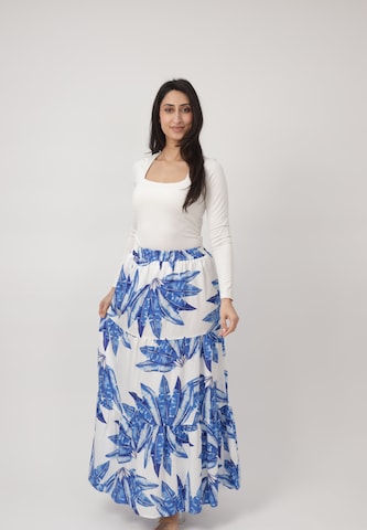 Elara Rok in Blauw