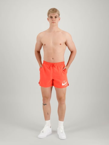 Nike Swim Regular Badeshorts 'Lap 5' in Rot