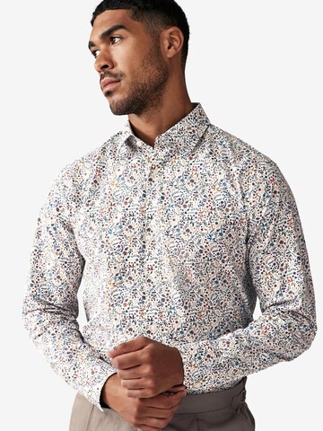 Coupe regular Chemise Next en blanc : devant