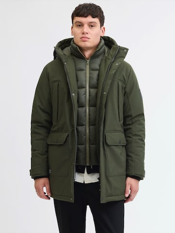 JACK & JONES Between-Seasons Parka 'JJFINN' in Green: front