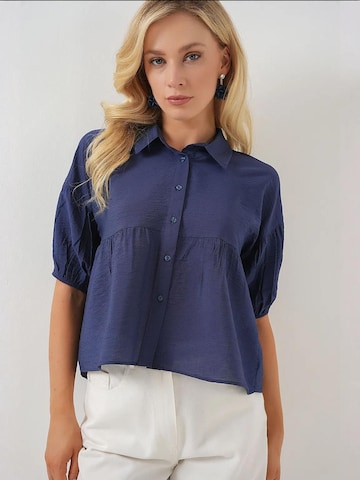 Bigdart - Blusa em azul: frente
