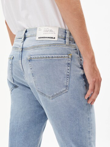 ARMEDANGELS Regular Jeans 'ARJO TARPA' in Blauw