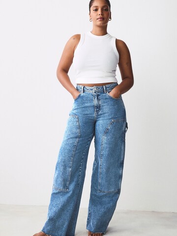 Next - Pierna ancha Pantalón vaquero cargo en azul