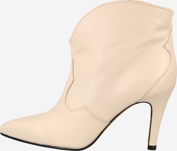 Toral Ankle Boots in Beige