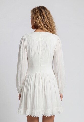 Robe IZIA en blanc