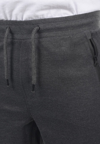 !Solid Regular Sweatshorts Sweatshorts in Grau