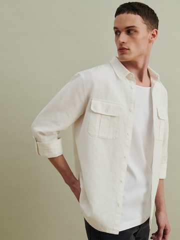 DAN FOX APPAREL Regular fit Button Up Shirt 'Arthur' in White