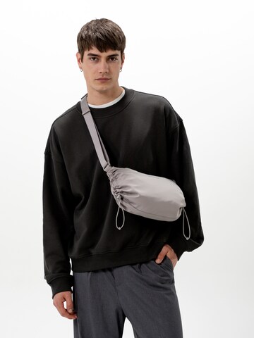 Kapten & Son Torba za čez ramo 'Skara Small' | siva barva