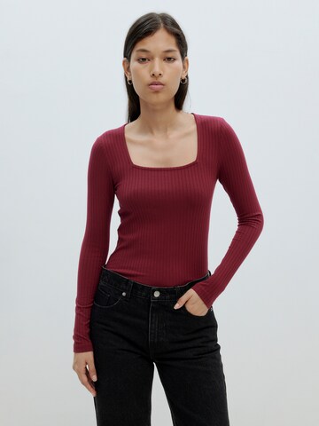 EDITED - Camiseta 'Valeria' en rojo: frente