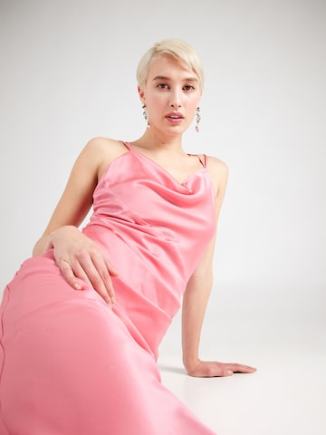 SWING Aftonklänning i rosa