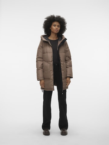 VERO MODA Winterjas in Bruin