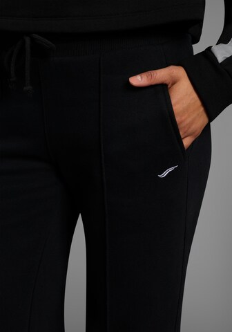 FAYN SPORTS Regular Workout Pants in Black