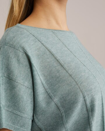 WE Fashion Sweater in Green