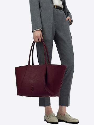 Victoria Hyde Handbag ' Ada ' in Red: front