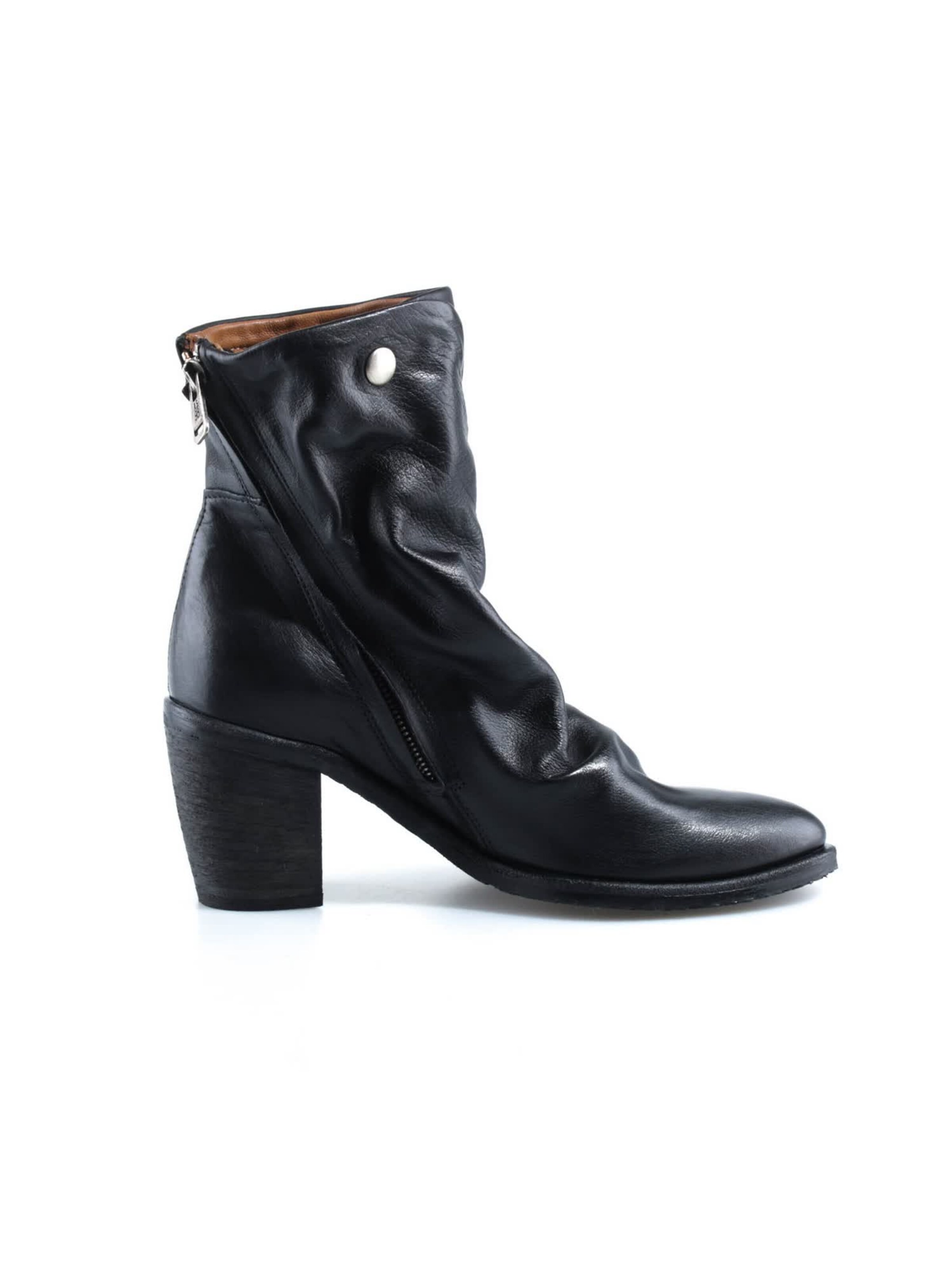 A.S.98 - Botas pelo tornozelo 'Romy' em preto: lateral