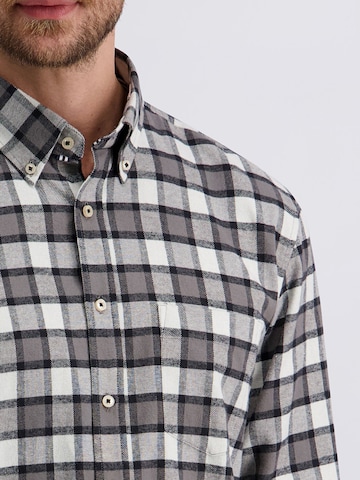 Coupe regular Chemise PIERRE CARDIN en mélange de couleurs