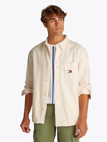 Tommy Jeans Comfort Fit Hemd in Weiß: Vorderseite