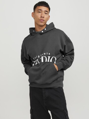 JACK & JONES Sweatshirt 'Vesterbro' in Grey: front