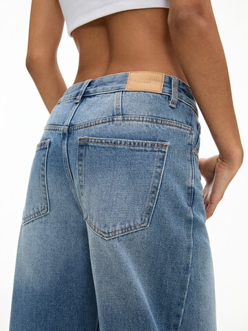 Loosefit Jeans di Pull&Bear in blu