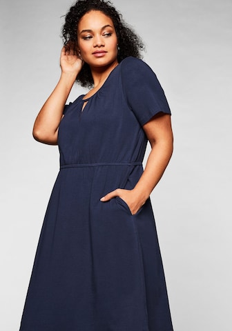 SHEEGO Kleid in Blau