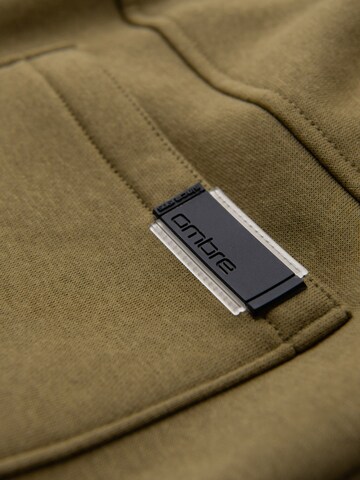 regular Pantaloni sportivi di Ombre in verde