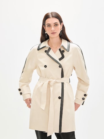 Lola Casademunt - Abrigo de entretiempo en beige: frente