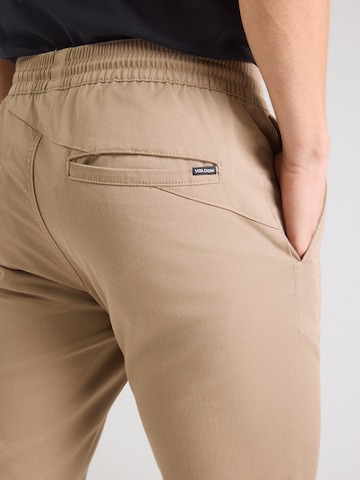 Volcom Конический (Tapered) Штаны 'FRICKIN' в Бежевый