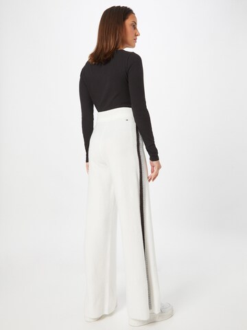 TOMMY HILFIGER Wide leg Pants in White