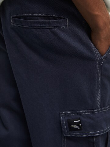 Pull&Bear Široke hlačnice Kargo hlače | modra barva