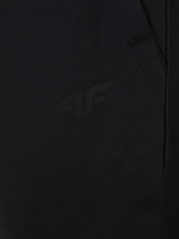 4F Tapered Workout Pants in Black