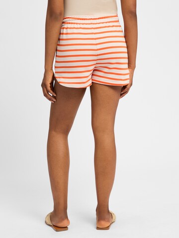 Marie Lund Regular Shorts in Orange
