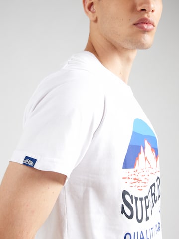 Maglietta 'Great Outdoors' di Superdry in bianco
