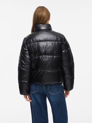 Veste mi-saison 'VILychee' VILA en noir