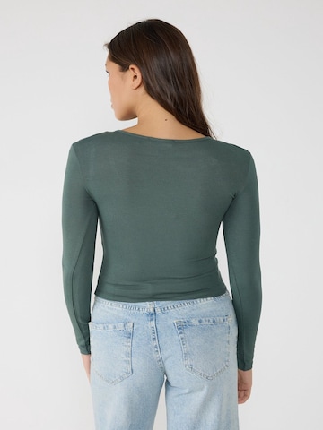 No Matter What Shirt in Groen